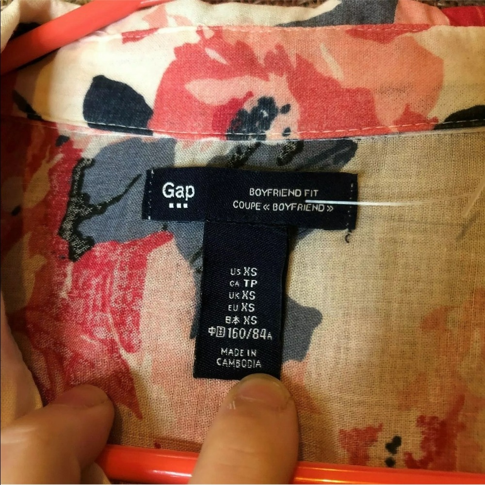 Gap Boyfriend Fit Button Down Top XS Floral Print - Picture 4 of 6